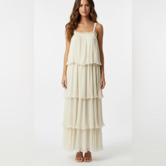 Dresses & Skirts - Bohemian Creme Tiered Ruffle Maxi Dress Ribbed Adjustable Strap Size Medium